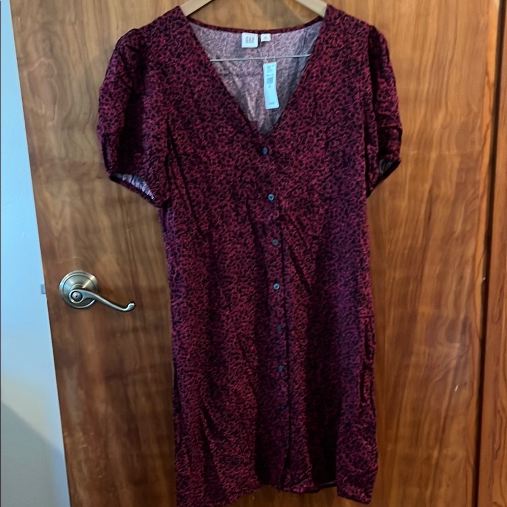 GAP Magenta and Black Patterned Top